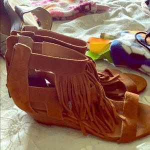 Steve Madden like new zip up booties.